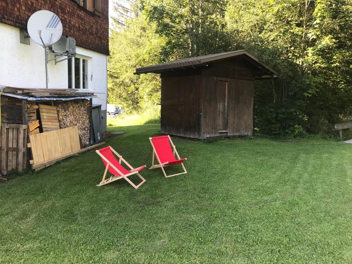 Ferienwohnung Morgentau Am Rande Der Wildnis Sibratsgfall Bagian luar foto