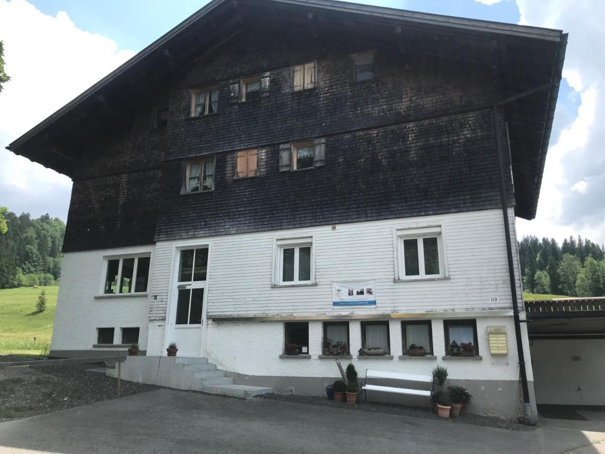 Ferienwohnung Morgentau Am Rande Der Wildnis Sibratsgfall Bagian luar foto
